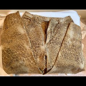 EUC Chico’s leopard print jeans, size 1 (sz 8)
